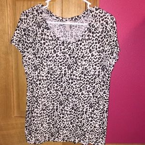 Cheetah print t shirt